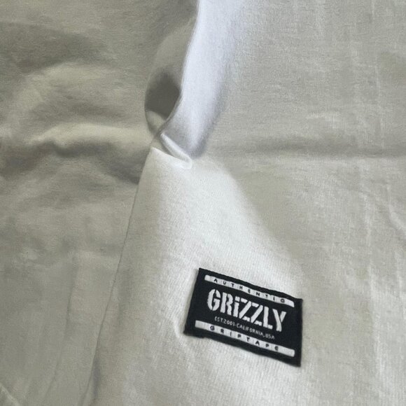 T-Shirt by Grizzly Grip - Picture 2 of 4